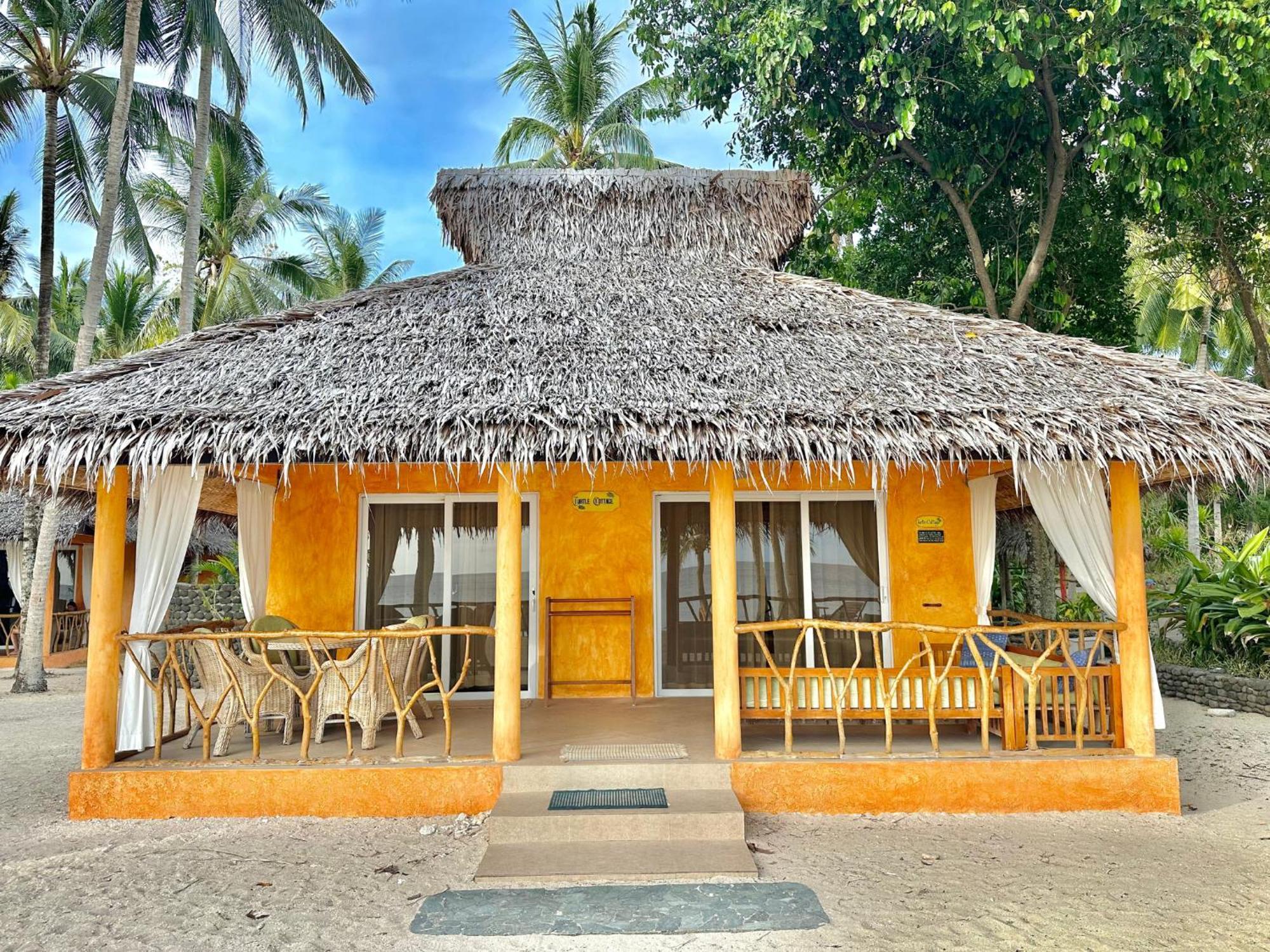 Coco Grove Beach Resort, Siquijor Island Room photo